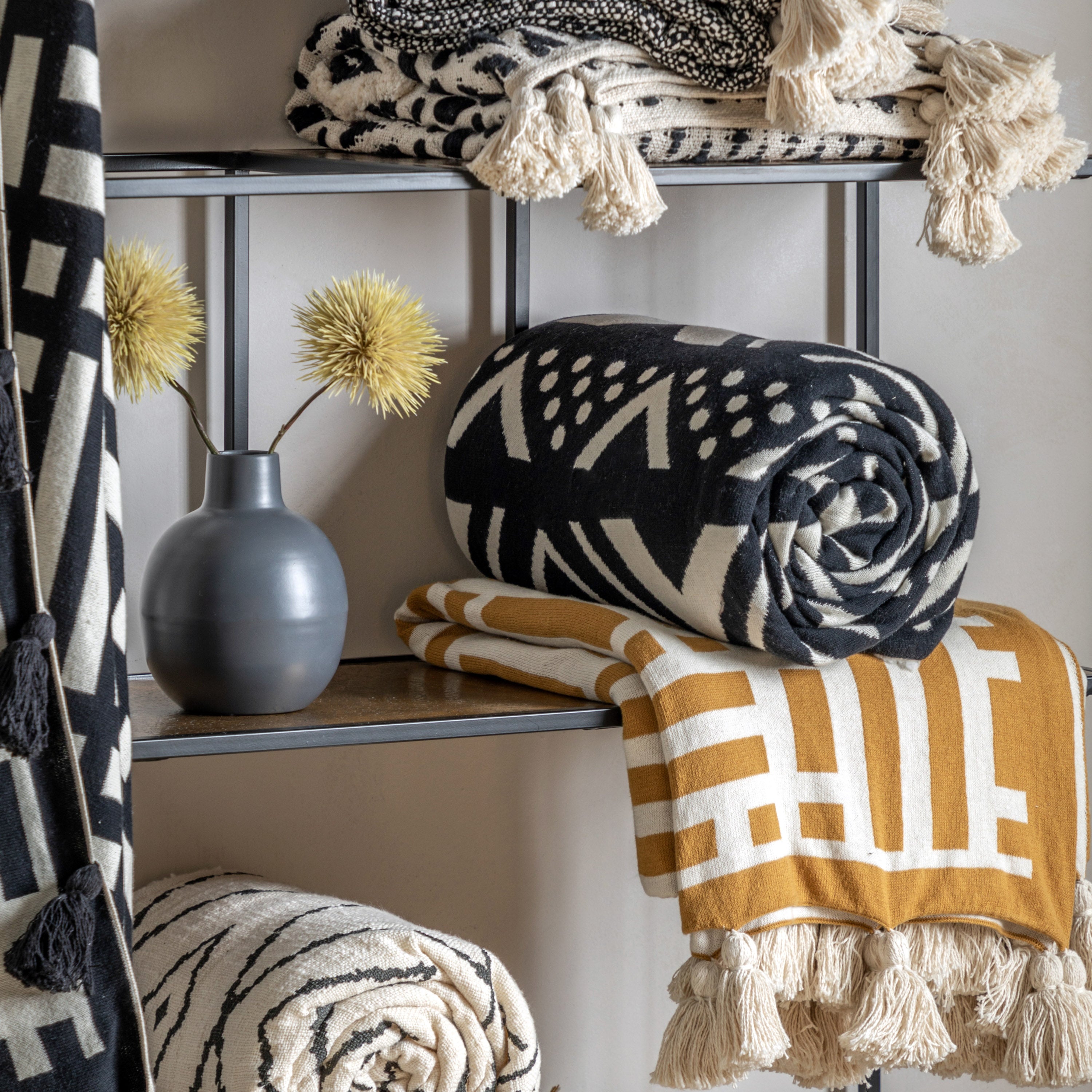 Aztec Black & Cream Tufted Throw